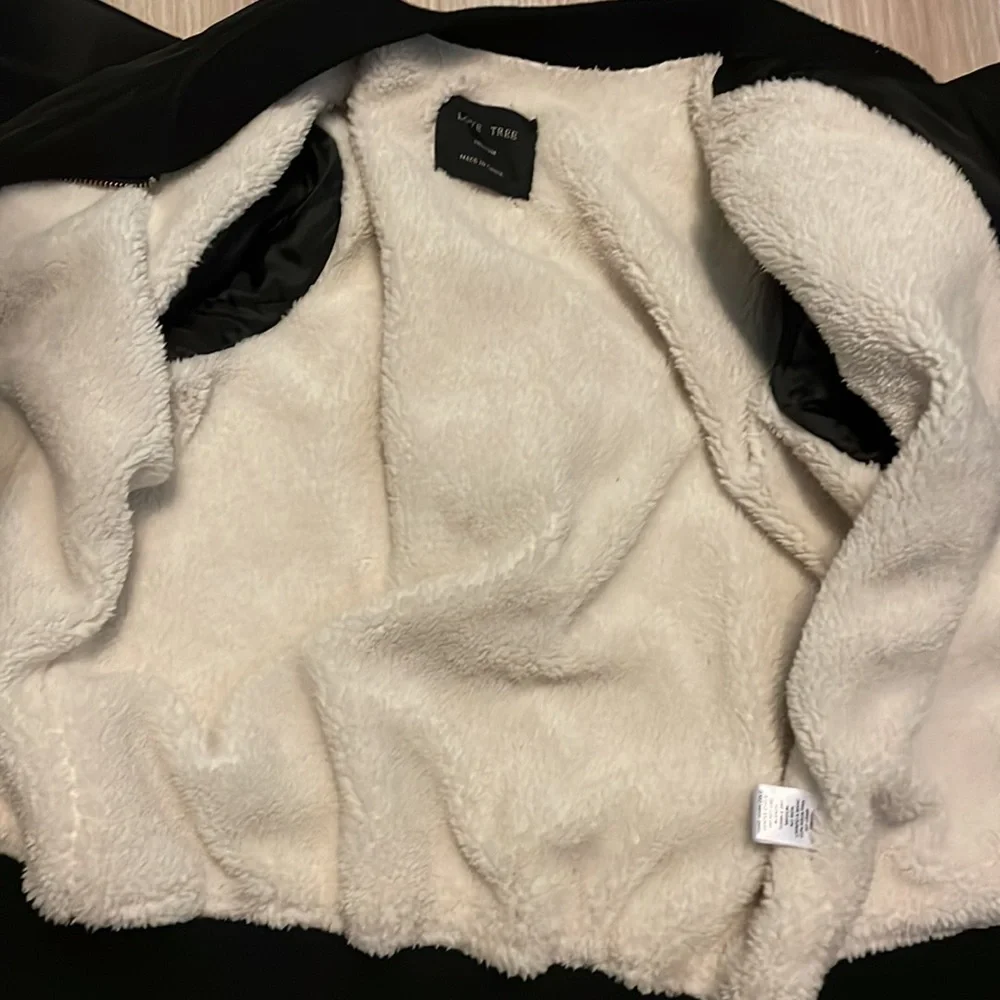 NWOT BLACK BOMBER JACKET WITH FAUX SHERPA LINING - Picture 7 of 8